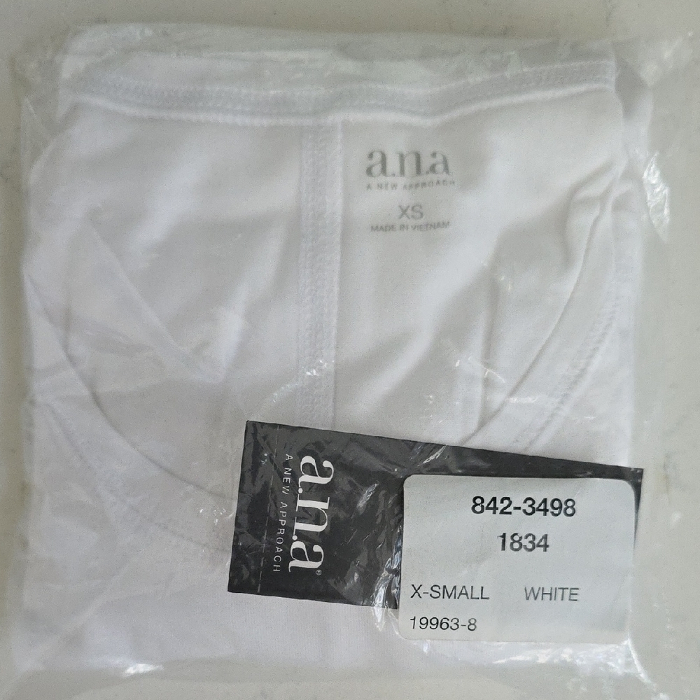 Discontinued Style. a.n.a A New Approach White Long Sleeve Women's Top